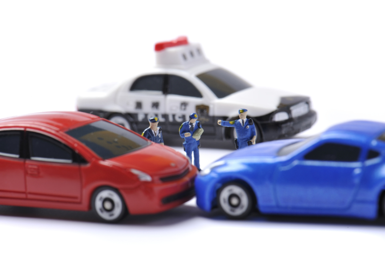 交通事故で手首骨折の怪我を負った場合に受け取れる保険金