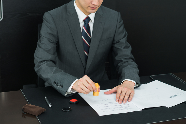 休業損害っていつもらえる？請求方法や時期について解説！