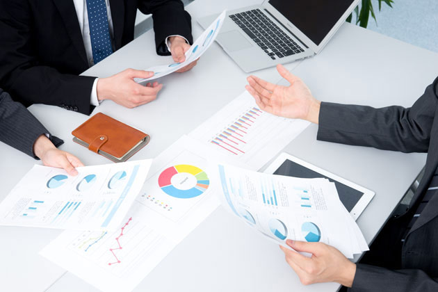 【交通事故】死亡事故の保険金相場は?人身傷害保険の慰謝料はいくら? 2 死亡事故の慰謝料と自賠責保険・任意保険の関係について解説