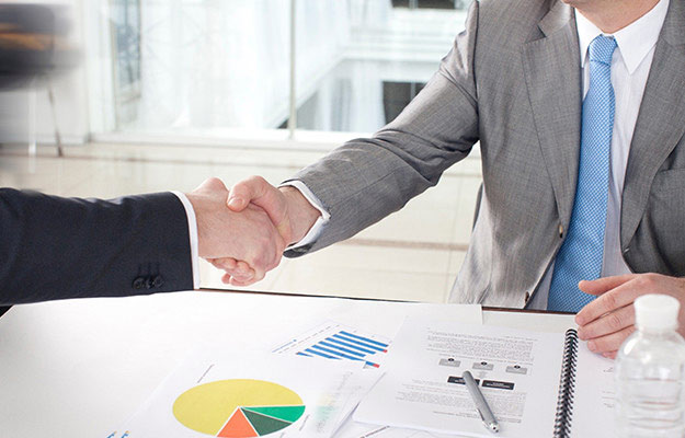 自賠責保険での後遺障害慰謝料の金額や逸失利益を含む限度額をご紹介! 2 自賠責保険の後遺障害による慰謝料の金額