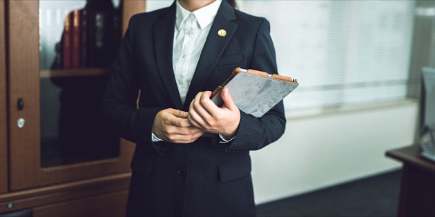 交通事故裁判の判例紹介!事例ごとの交通事故の示談金(慰謝料)相場とは 24 交通事故の示談金を弁護士に詳しく尋ねるなら