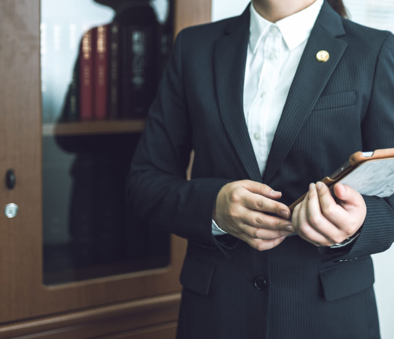 交通事故の示談【加害者側】|相手への対応及び示談交渉の流れのまとめ 11 交通事故の示談は加害者側も弁護士に相談