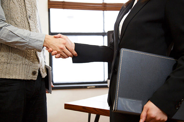 後遺障害申請の必要書類|申請方法により違う?認定に不可欠な書類は? 6 後遺障害申請の被害者請求を自分以外が行うなら