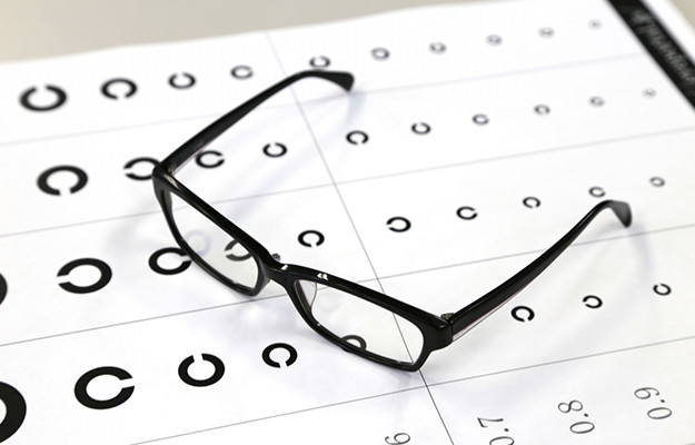 知らないと損する②外傷性散瞳の後遺障害に対する慰謝料・示談金・保険金は？