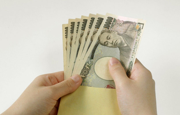 知らないと損する①腓骨神経麻痺の治療に対する慰謝料や治療費は？