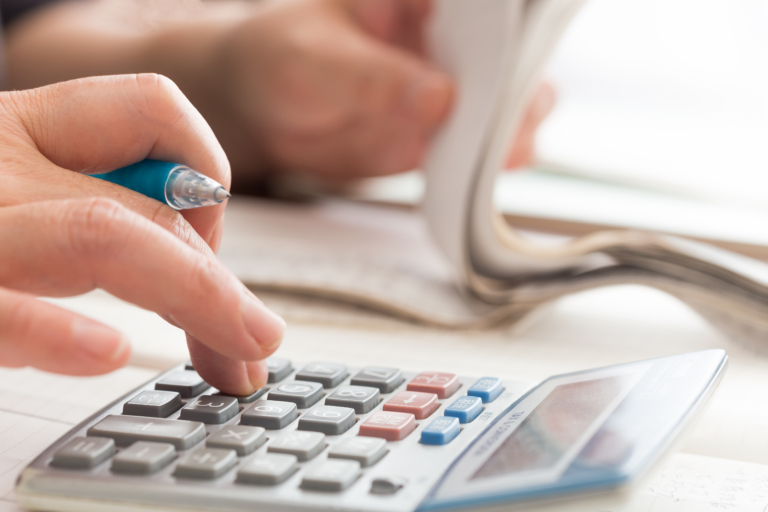 後遺障害の認定の手続きの流れ|自賠責保険の認定基準も等級別にご紹介! 19 後遺障害認定の流れ③|等級の認定手続き