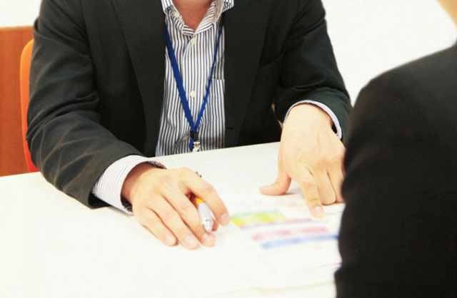 指切断の後遺症|手と足で事故の慰謝料・保険金は同じ?労災の後遺症等級は? 12 知らないと損する②指切断の後遺症に対する慰謝料などの保険金は?