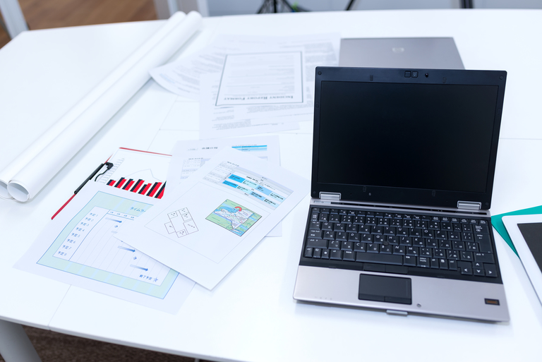 人身傷害保険の「自動車事故特約」について調査